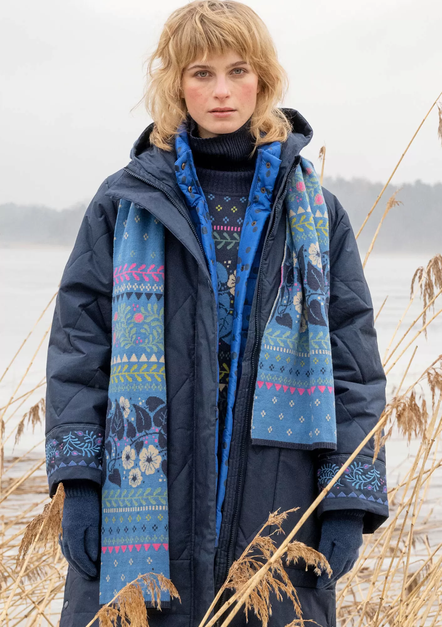 Gudrun Sjödén Neulottu kaulaliina ”Borealis” ekologista ja kierrätettyä puuvillaa / villaa- Asusteet